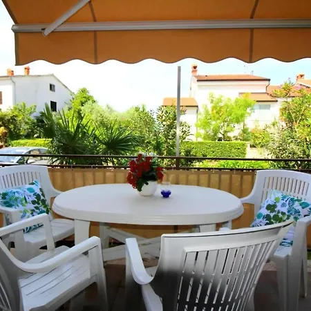 Apartment Livija Maj Mit Garten Und Terrasse *
